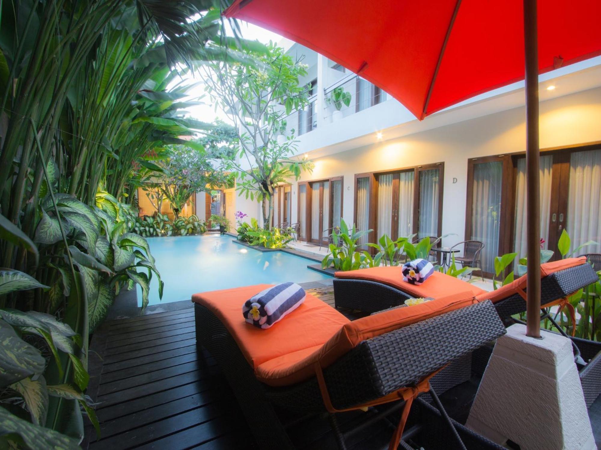 Hotel The Pavilion Kuta 3*