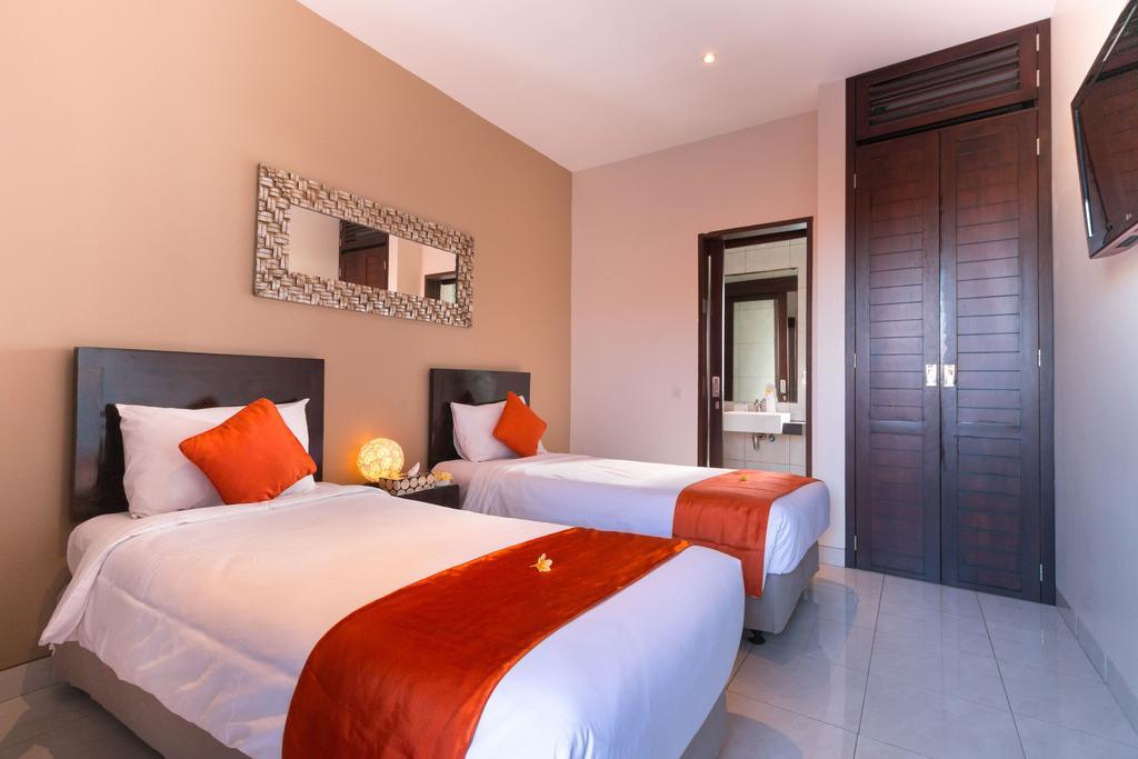 Hotel The Pavilion Kuta 3*